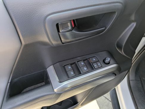 Used 2023 Toyota Tacoma SR5 image 10