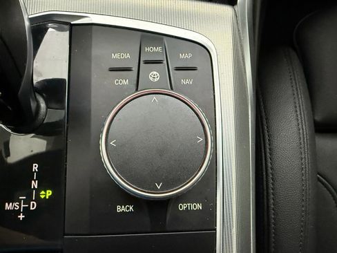 Used 2020 BMW 330i Sedan w/ Convenience Package image 21