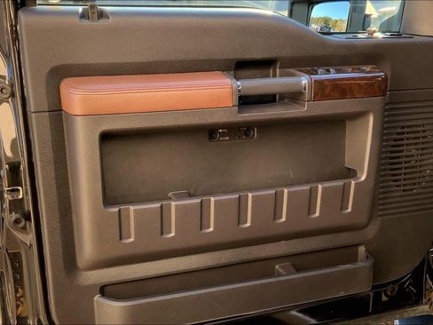 Used 2015 Ford F250 Platinum w/ FX4 Off-Road Package image 20