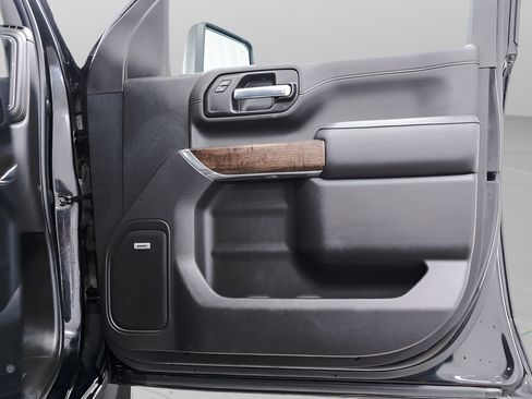Used 2020 GMC Sierra 2500 Denali w/ Denali Ultimate Package AWD/4WD image 34