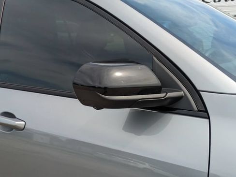 Used 2025 Chevrolet Equinox RS w/ Safety and Technology Package FWD image 12