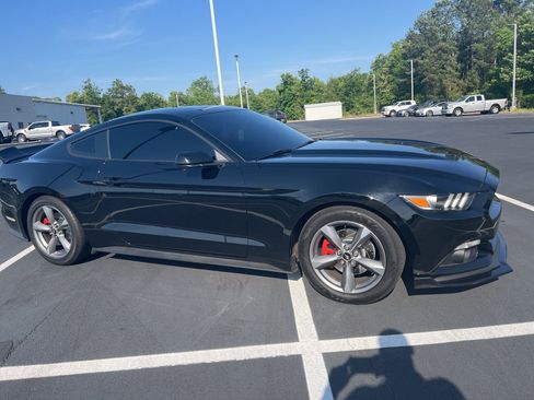 Used 2016 Ford Mustang Coupe image 1