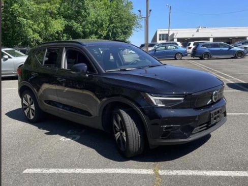 Used 2023 Volvo XC40 Recharge Plus AWD/4WD image 12