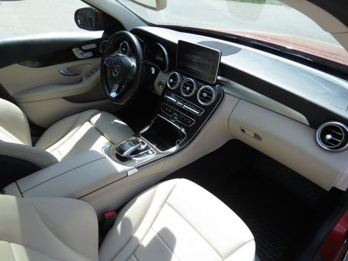 Used 2018 Mercedes-Benz C 300 4MATIC Sedan image 14