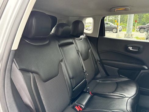 Used 2020 Jeep Compass Latitude w/ Cold Weather Group image 14