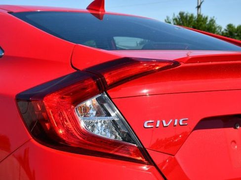 Used 2020 Honda Civic EX image 11