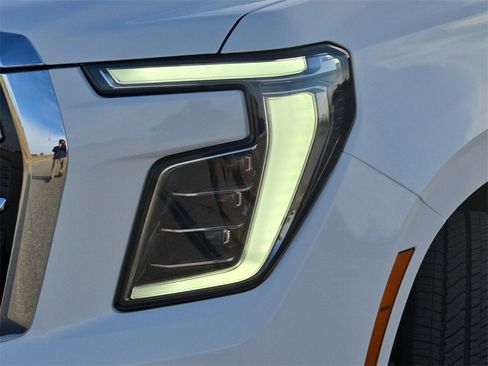 New 2026 GMC Yukon Elevation image 32