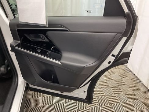 Used 2023 Toyota bZ4X XLE image 31