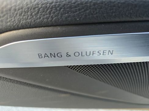 Used 2024 Audi Q8 e-tron Premium Plus image 22