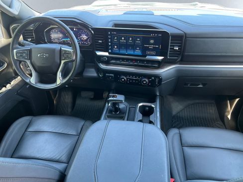 Used 2025 Chevrolet Silverado 1500 LT Trail Boss w/ Convenience Package II AWD/4WD image 10