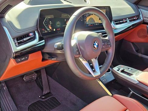 Used 2026 BMW X1 xDrive28i w/ Technology Package AWD/4WD image 3