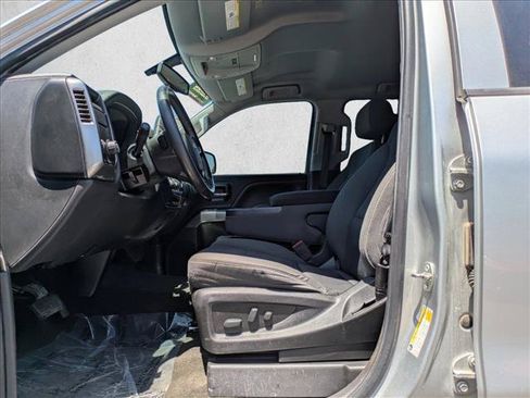 Used 2018 Chevrolet Silverado 1500 LT w/ Texas Edition RWD image 9