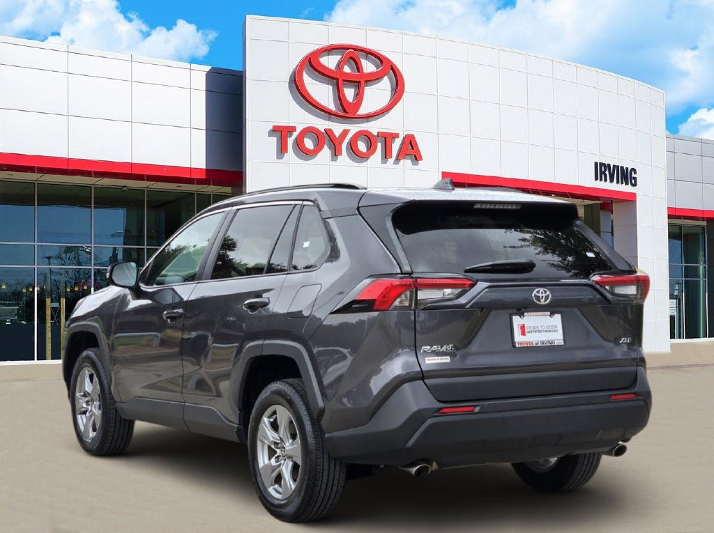 Used 2024 Toyota RAV4 XLE FWD image 3