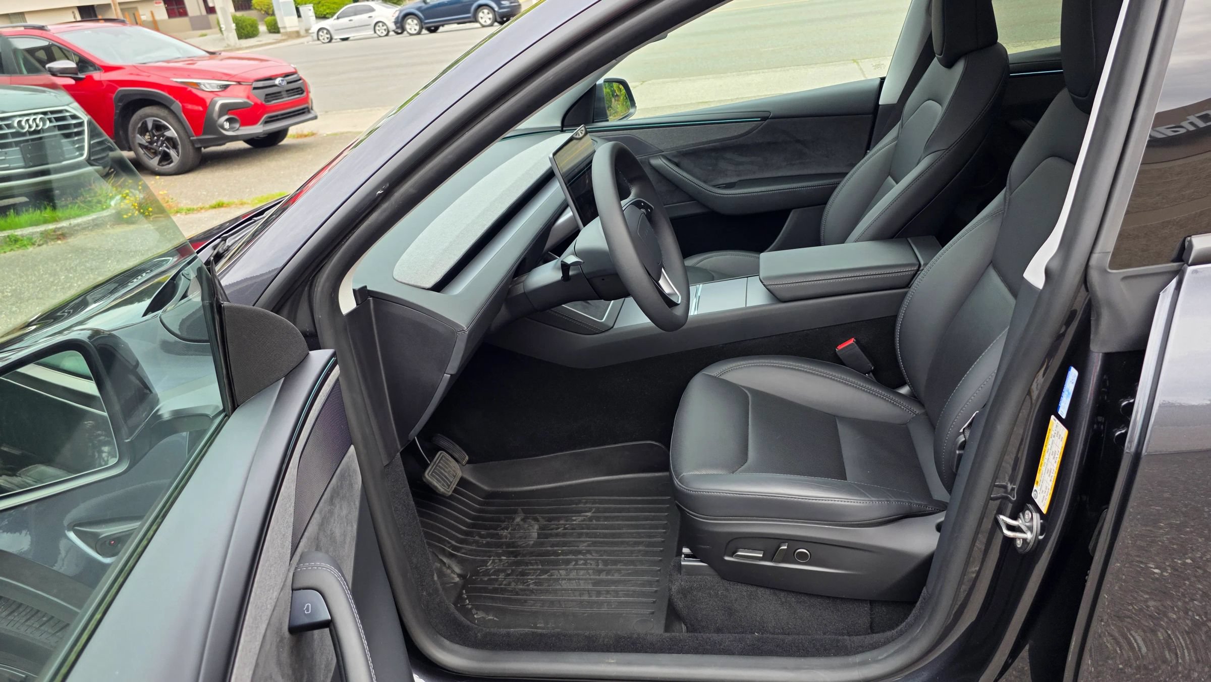 Used 2026 Tesla Model Y AWD image 10