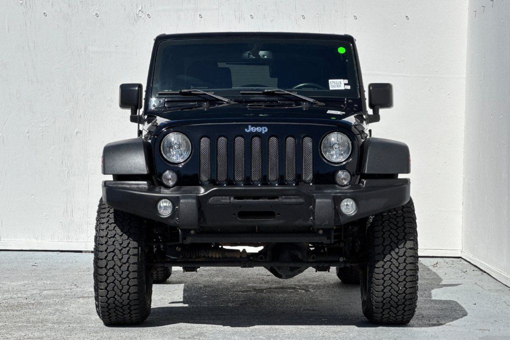 Used 2015 Jeep Wrangler Rubicon w/ Power Convenience Group AWD/4WD image 8