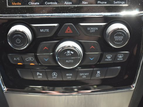 Used 2021 Jeep Grand Cherokee Trailhawk w/ Premium Lighting Group AWD/4WD image 31