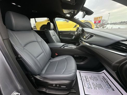 Used 2024 Buick Enclave Essence w/ Sport Touring Edition AWD/4WD image 24