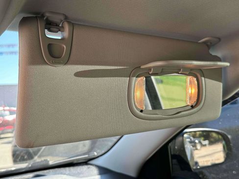 Used 2020 Jeep Cherokee Latitude Plus image 30
