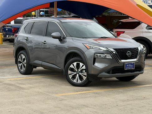 Used 2023 Nissan Rogue SV FWD image 1