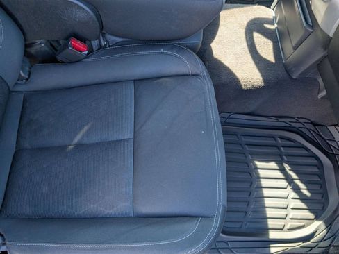 Used 2017 Nissan Titan SV RWD image 32