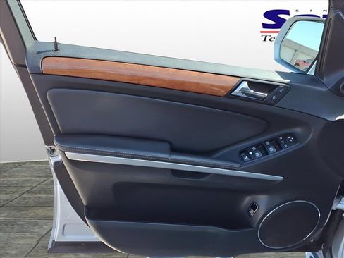 Used 2009 Mercedes-Benz GL 320 BlueTEC 4MATIC image 13