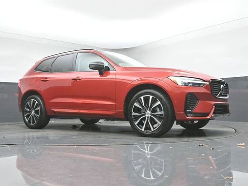 Used 2023 Volvo XC60 B5 Plus w/ Protection Package Premier image 36