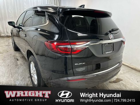 Used 2018 Buick Enclave Essence w/ Trailering Package image 4