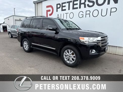 Used 2016 Toyota Land Cruiser image 2