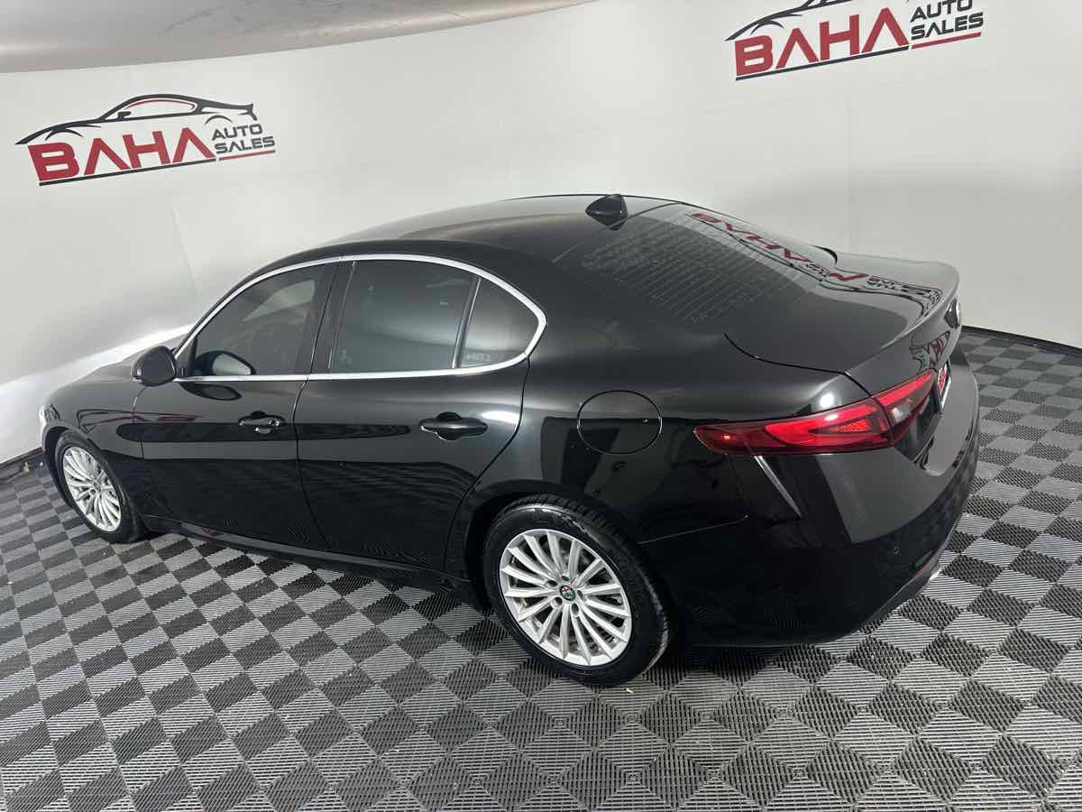 Used 2021 Alfa Romeo Giulia Sprint w/ Active Assist 1 Package RWD image 6