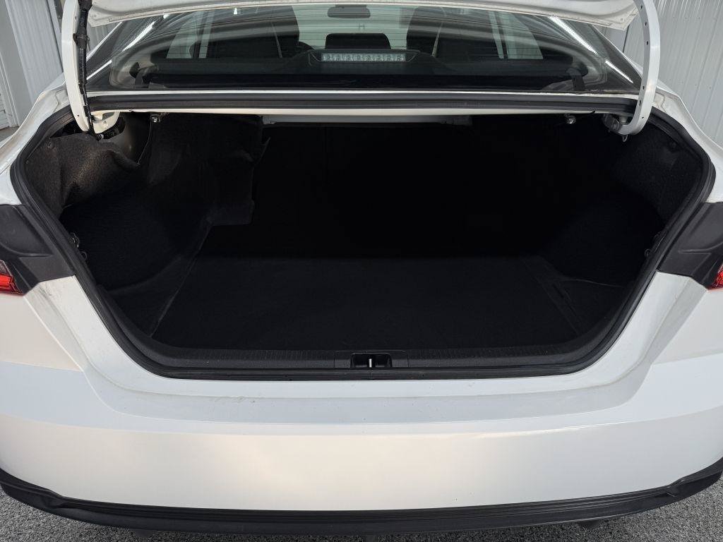 Used 2025 Toyota Camry SE FWD image 28