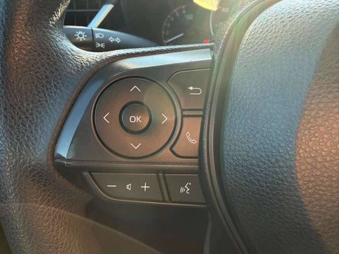 Used 2022 Toyota Corolla LE image 15