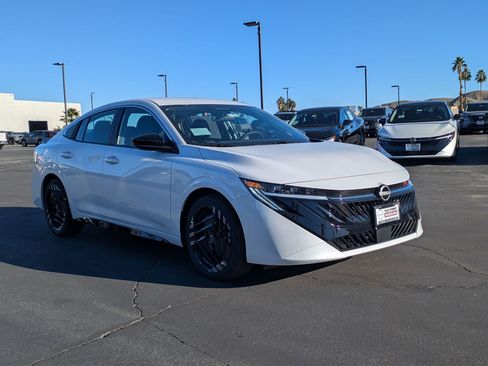 New 2026 Nissan Sentra SR w/ Floor Mat Package image 6