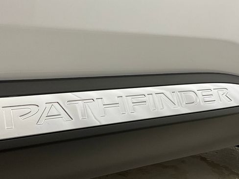 Used 2025 Nissan Pathfinder Platinum w/ Cargo Package AWD/4WD image 30