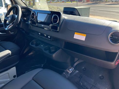 New 2026 Mercedes-Benz Sprinter 2500 image 22
