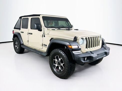 Used 2022 Jeep Wrangler Unlimited Sport image 3