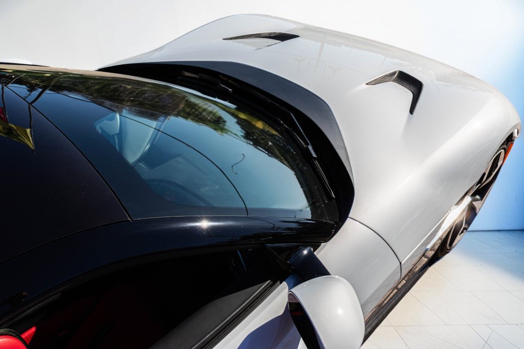 Certified 2025 Ferrari 12Cilindri RWD image 18