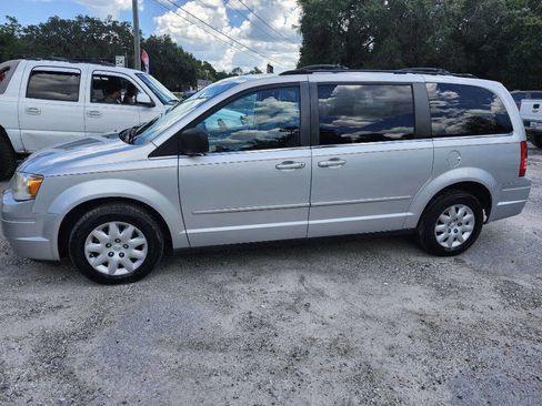 Used 2010 Chrysler Town & Country LX w/ PWR Window Group image 3