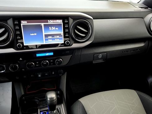 Used 2022 Toyota Tacoma TRD Sport image 28