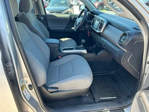 Used 2017 Toyota Tacoma SR5 w/ Tow Package AWD/4WD image 20
