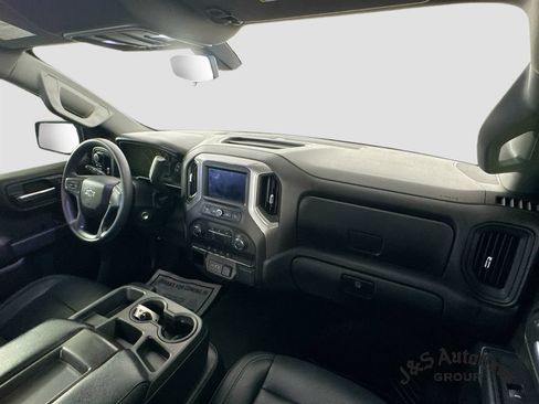 Used 2021 Chevrolet Silverado 1500 Custom Trail Boss AWD/4WD image 28