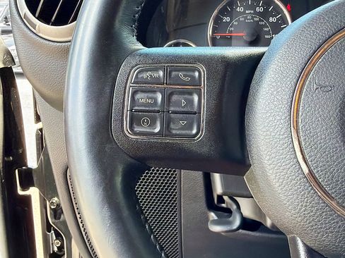 Used 2017 Jeep Wrangler Sport w/ Connectivity Group AWD/4WD image 29