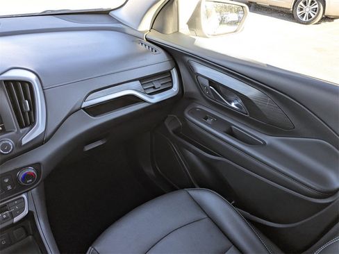 Used 2023 GMC Terrain SLT image 18