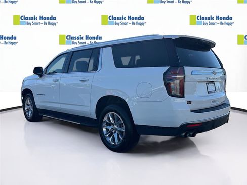 Used 2023 Chevrolet Suburban Premier image 5