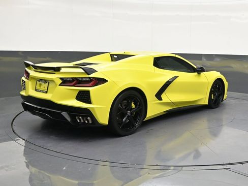 Used 2022 Chevrolet Corvette Stingray Preferred Conv w/ Z51 Performance Package RWD image 5