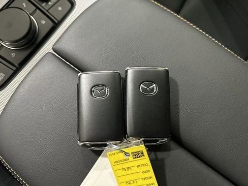 New 2026 MAZDA CX-90 Plug-In Hybrid w/ Preferred AWD/4WD image 33