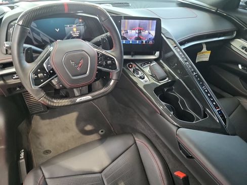 Used 2024 Chevrolet Corvette Z06 RWD image 20