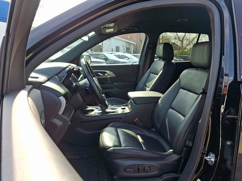 Used 2024 Chevrolet Traverse LT AWD/4WD image 19