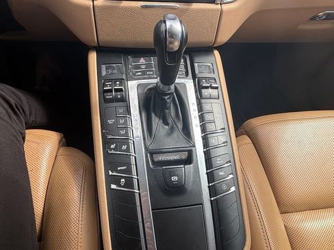 Used 2017 Porsche Macan AWD/4WD image 15