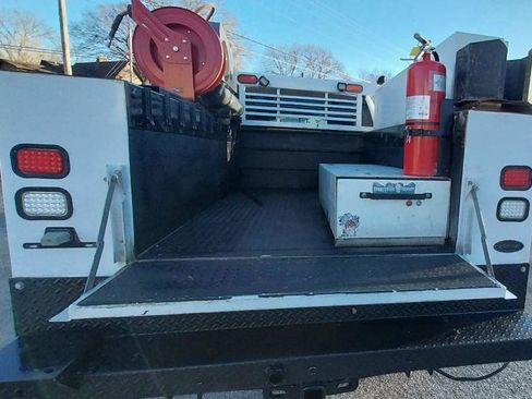 Used 2017 Ford F350 XL image 5