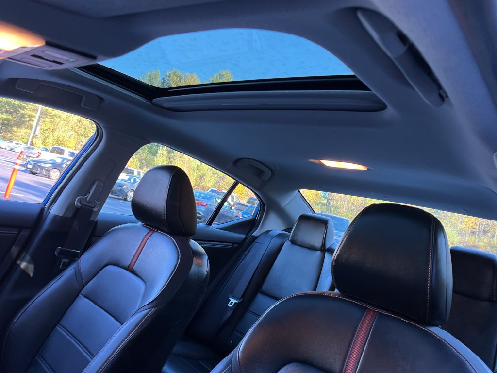 Used 2022 Nissan Sentra SR w/ SR Premium Package FWD image 20